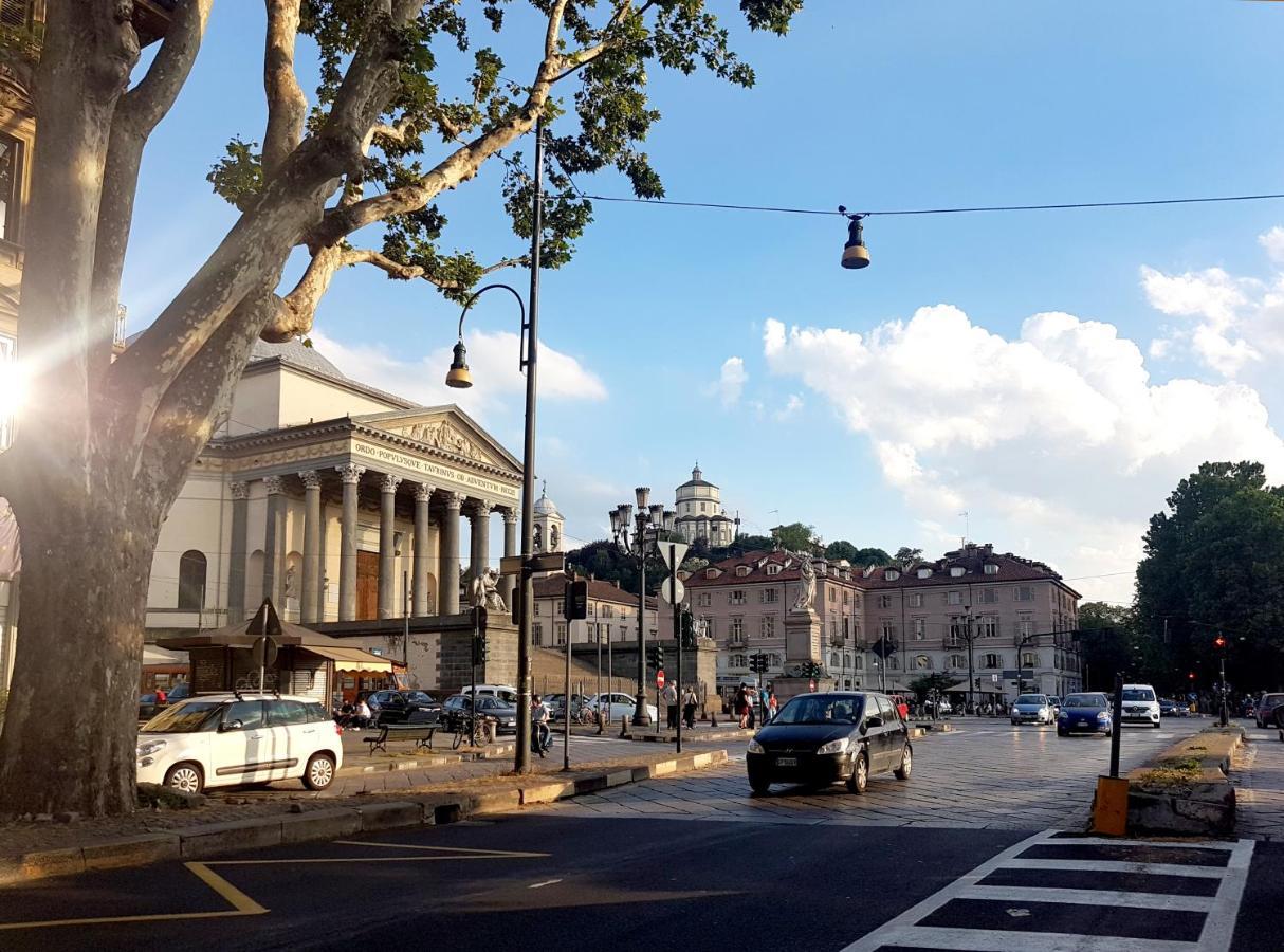 Mancini 1 - Gran Madre Lägenhet Turin Exteriör bild